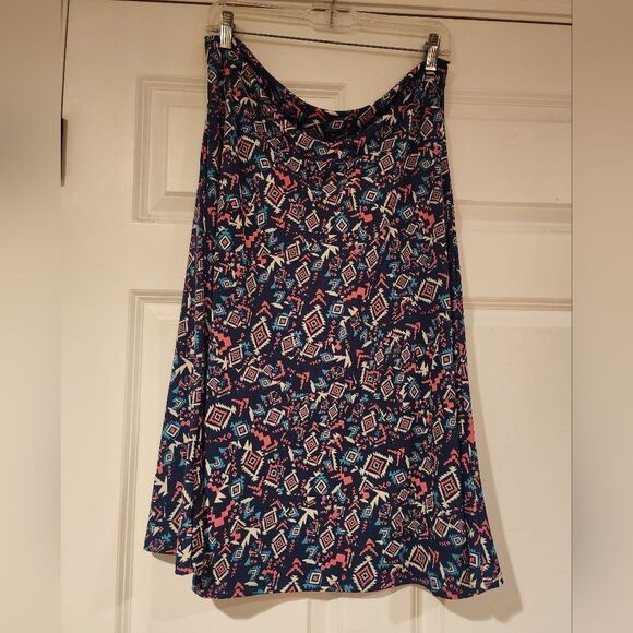 Lularoe stretchy colorful patterned skirt 2X - Picture 4 of 4